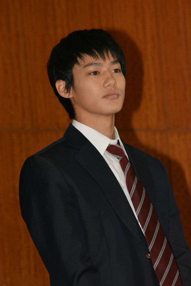 菅田将暉、都内高校の後夜祭に参加！　学生時代のおしゃれの失敗を語る！　画像ギャラリー（15枚目）