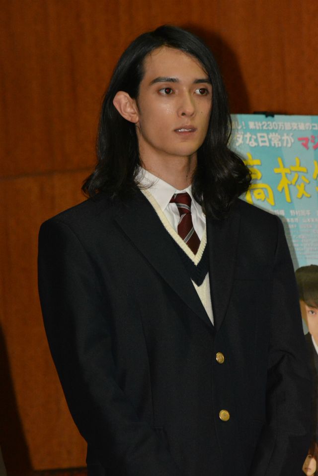 菅田将暉、都内高校の後夜祭に参加！　学生時代のおしゃれの失敗を語る！　画像ギャラリー（17枚目）