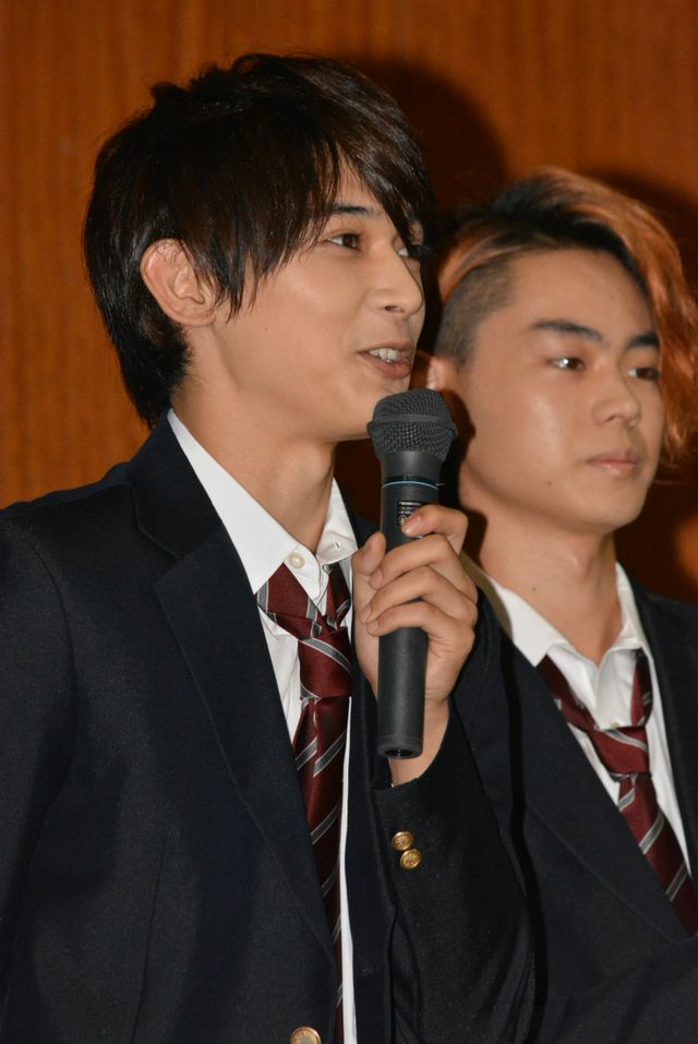 菅田将暉、都内高校の後夜祭に参加！　学生時代のおしゃれの失敗を語る！　画像ギャラリー（21枚目）