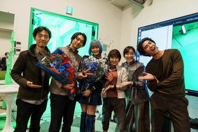 和やか…笑顔あふれる「今際の国のアリス」S3撮影現場でのオフショット（3枚目）