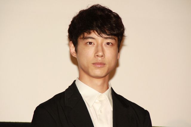 桐谷美玲、原作者からのイラストに喜び！『ヒロイン失格』初日舞台あいさつフォトギャラリー（2枚目）