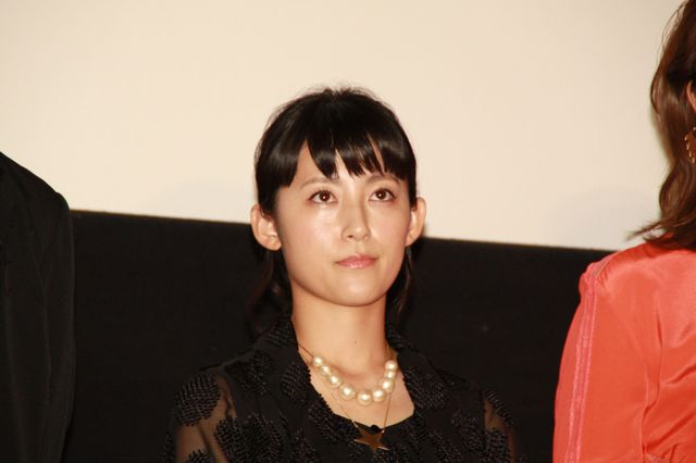 桐谷美玲、原作者からのイラストに喜び！『ヒロイン失格』初日舞台あいさつフォトギャラリー（9枚目）