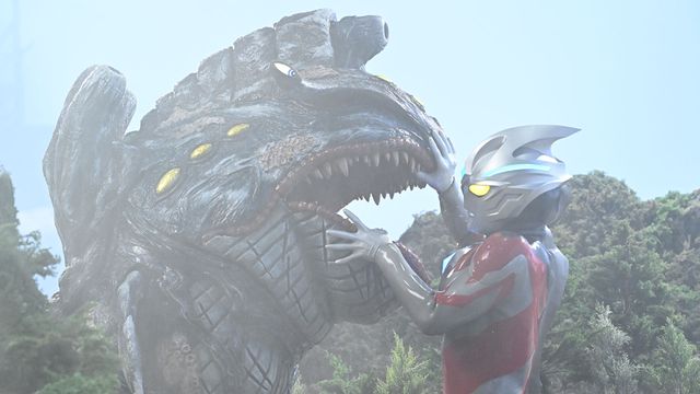 「ウルトラマンアーク」星元市消滅の危機…ガスを吸収する怪獣登場！8月放送回の場面写真（2枚目）