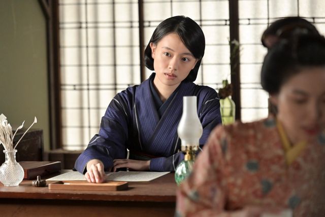 【画像13枚】朝ドラ「風、薫る」直美（上坂樹里）らの前に怪しい男が現れて…第116回場面写真（2枚目）