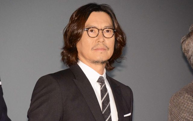 阿部寛が寺島しのぶをエスコート！ダンディー！（5枚目）