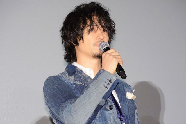 阿部寛が寺島しのぶをエスコート！ダンディー！（6枚目）