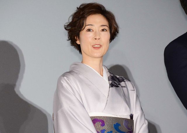 阿部寛が寺島しのぶをエスコート！ダンディー！（7枚目）