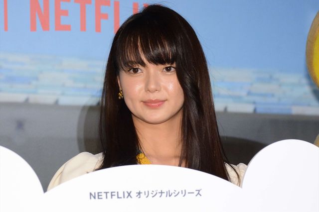 多部未華子、リラックマをなでなで…かわいい写真たくさん！（14枚目）