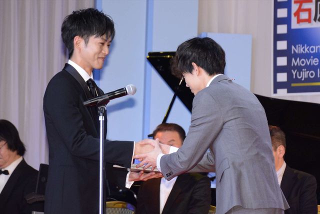 岩田剛典、石原裕次郎新人賞に！「第31回日刊スポーツ映画大賞」授賞式（5枚目）