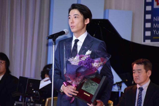 岩田剛典、石原裕次郎新人賞に！「第31回日刊スポーツ映画大賞」授賞式（9枚目）