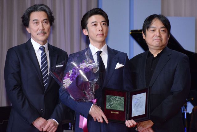 岩田剛典、石原裕次郎新人賞に！「第31回日刊スポーツ映画大賞」授賞式（11枚目）