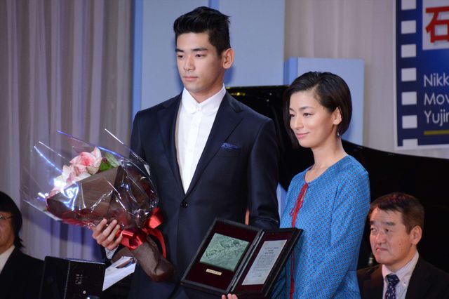 岩田剛典、石原裕次郎新人賞に！「第31回日刊スポーツ映画大賞」授賞式（14枚目）