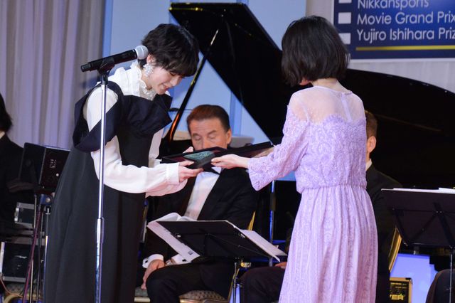 岩田剛典、石原裕次郎新人賞に！「第31回日刊スポーツ映画大賞」授賞式（16枚目）
