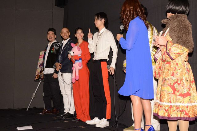 井浦新、10年来の友人との約束かなった！映画『ニワトリ★スター』初日舞台あいさつ（3枚目）