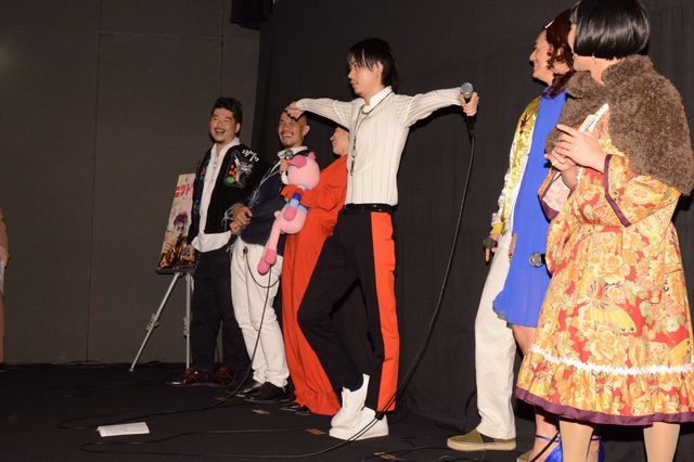 井浦新、10年来の友人との約束かなった！映画『ニワトリ★スター』初日舞台あいさつ（4枚目）