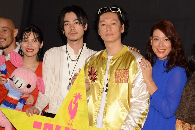 井浦新、10年来の友人との約束かなった！映画『ニワトリ★スター』初日舞台あいさつ（11枚目）