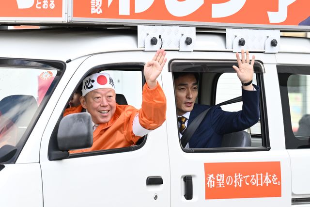 「罠の戦争」草なぎ剛の演説シーン話題に！5話場面写真（2枚目）