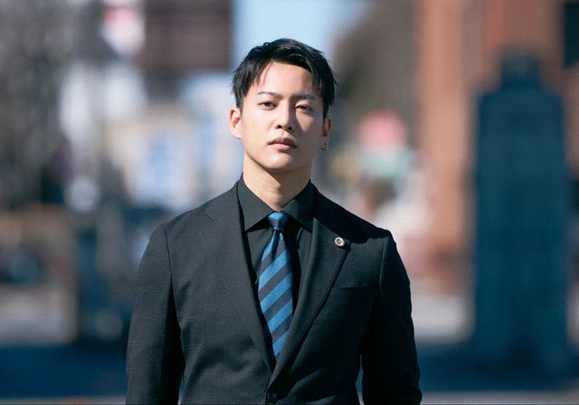 「イグナイト -法の無法者-」初回より三山凌輝演じる高井戸斗真
