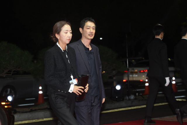 ピョン・ヨハン、チョン・イル、チョン・ヨビン、加瀬亮…アジアのスターが釜山国際映画祭レッドカーペットに集結（15枚目）