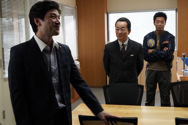 特命係＆警察官になった“少年Ａ”が事件を追う！「相棒season23」第1話（13枚目）