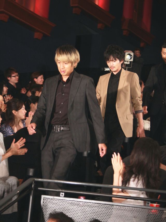 映画『莫逆家族 バクギャクファミーリア』初日舞台あいさつ フォトギャラリー（4枚目）