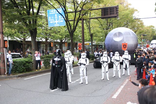 福くん、そっくり弟とミニ”ダース・ベイダー”で参加！「カワサキ ハロウィン 2016」の『スター・ウォーズ』パレードに170名　画像ギャラリー（25枚目）