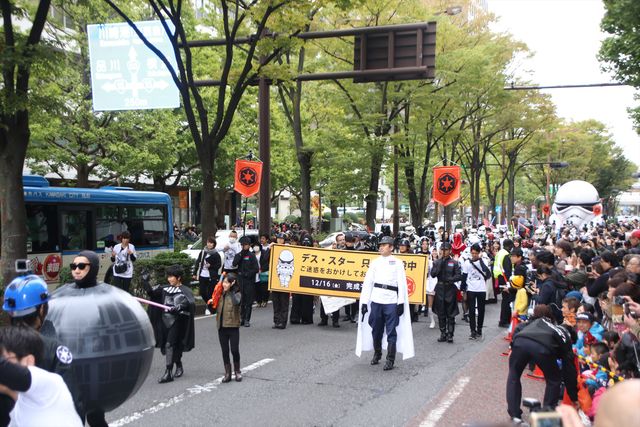 福くん、そっくり弟とミニ”ダース・ベイダー”で参加！「カワサキ ハロウィン 2016」の『スター・ウォーズ』パレードに170名　画像ギャラリー（29枚目）