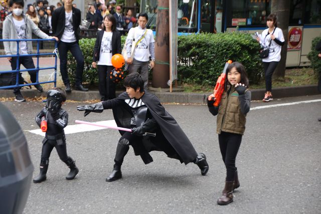 福くん、そっくり弟とミニ”ダース・ベイダー”で参加！「カワサキ ハロウィン 2016」の『スター・ウォーズ』パレードに170名　画像ギャラリー（30枚目）