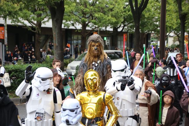 福くん、そっくり弟とミニ”ダース・ベイダー”で参加！「カワサキ ハロウィン 2016」の『スター・ウォーズ』パレードに170名　画像ギャラリー（44枚目）