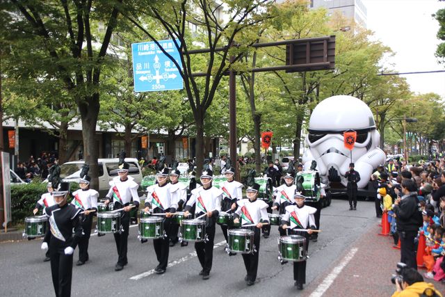 福くん、そっくり弟とミニ”ダース・ベイダー”で参加！「カワサキ ハロウィン 2016」の『スター・ウォーズ』パレードに170名　画像ギャラリー（49枚目）