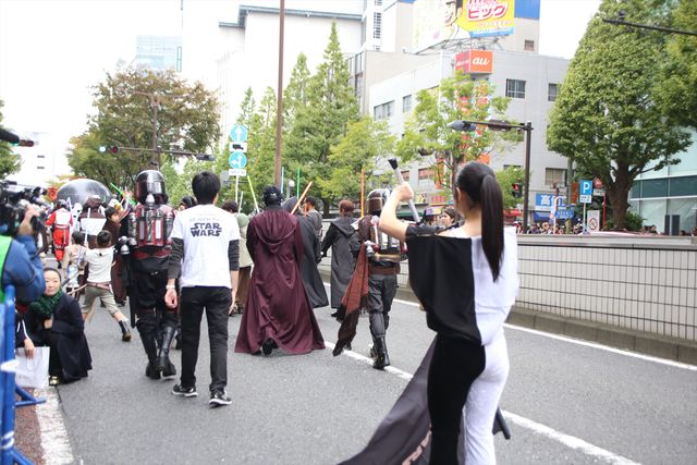 福くん、そっくり弟とミニ”ダース・ベイダー”で参加！「カワサキ ハロウィン 2016」の『スター・ウォーズ』パレードに170名　画像ギャラリー（51枚目）