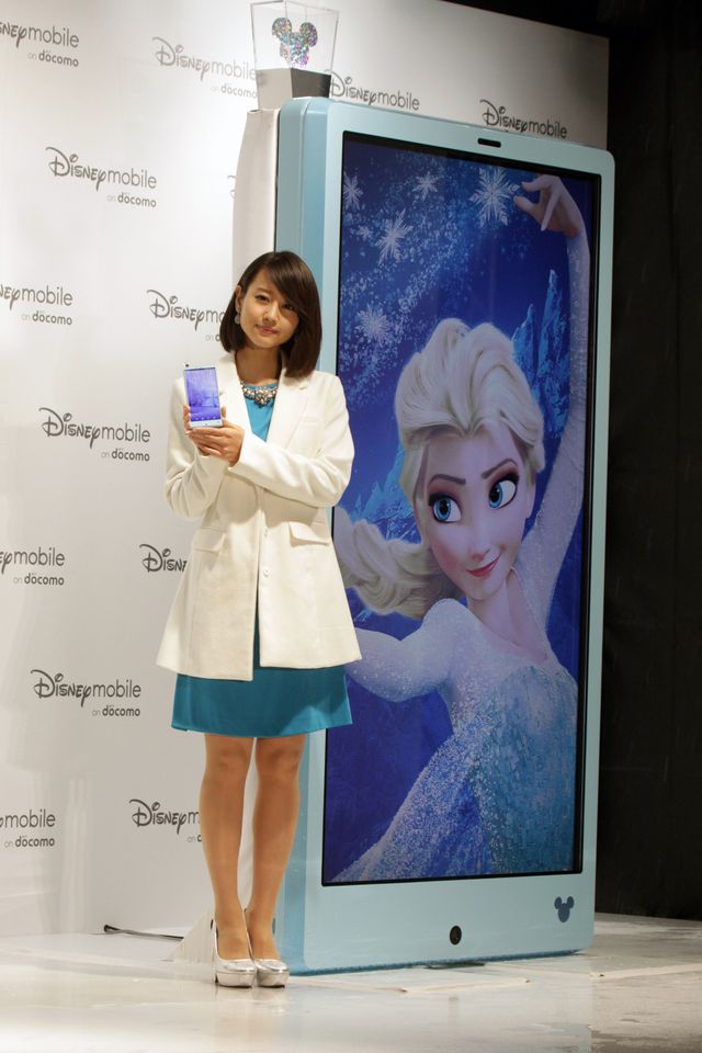 堀北真希、『アナ雪』イメージの衣装で登場！フォトギャラリー（3枚目）