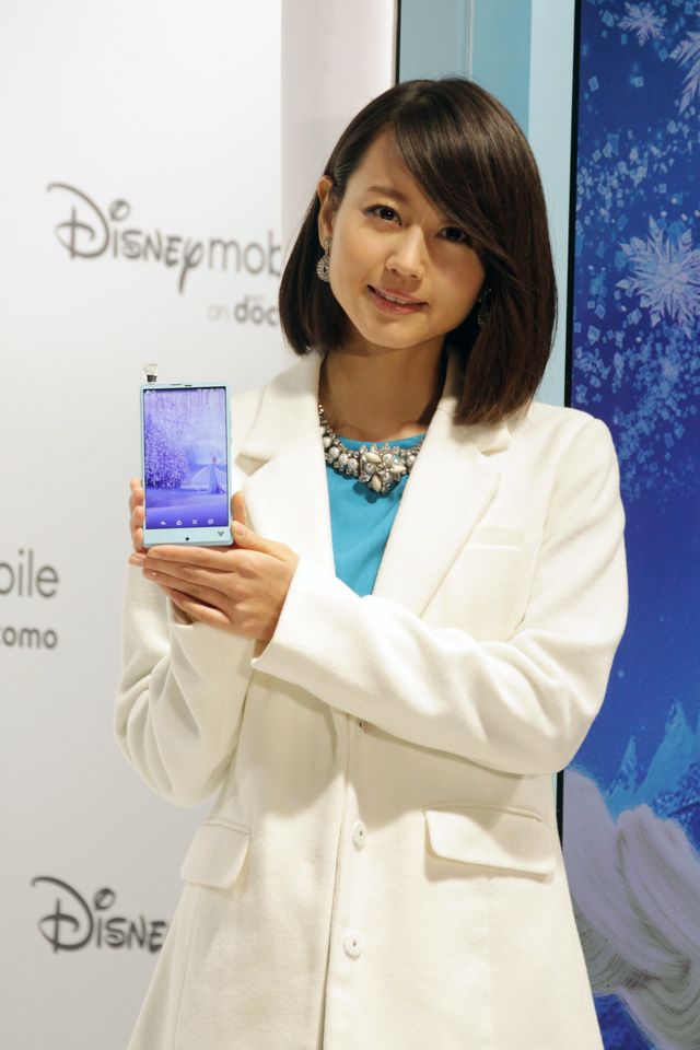 堀北真希、『アナ雪』イメージの衣装で登場！フォトギャラリー（4枚目）