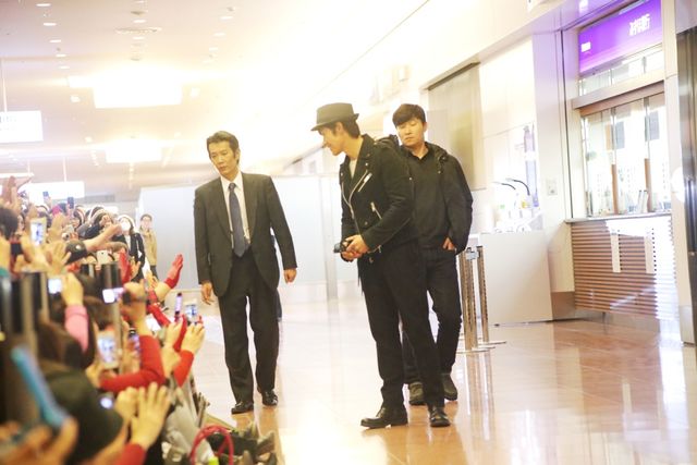 イ・ビョンホン、結婚後初来日！フォトギャラリー（5枚目）