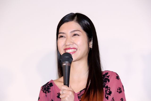 AKB48田野優花、映画初主演作にドキドキ！『リンキング・ラブ』初日：フォトギャラリー