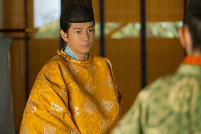 道隆（井浦新）の次男・隆家（竜星涼）らが集い…「光る君へ」第16回「華の影」場面写真（2枚目）