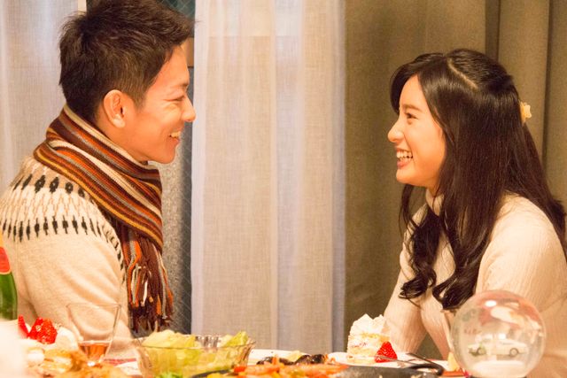 『8年越しの花嫁』佐藤健＆土屋太鳳のクリスマスデート：フォトギャラリー