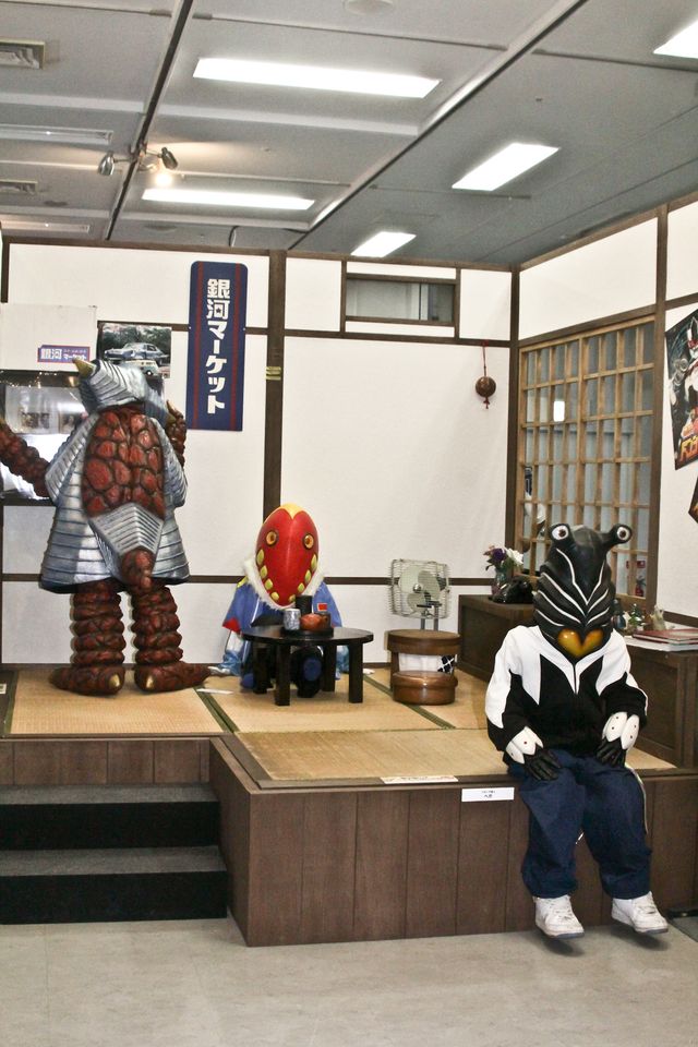 『シン・ウルトラマン』メフィラス・山本耕史の劇中衣装も展示！「ウルサマ2022」メディア内覧会（5枚目）