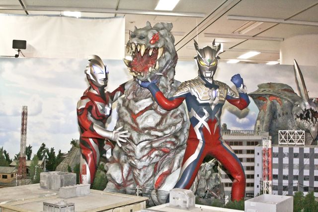 『シン・ウルトラマン』メフィラス・山本耕史の劇中衣装も展示！「ウルサマ2022」メディア内覧会（6枚目）