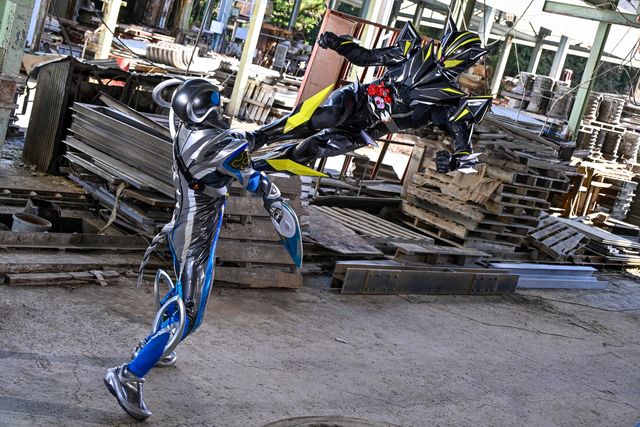 “黒猫”の仮面ライダーリドが登場！「仮面ライダーマイス」第3話場面カット：フォトギャラリー