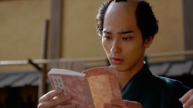 「べらぼう」まるで同人誌と話題！第3回場面写真（6枚目）