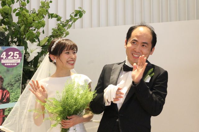 高橋愛のウエディングドレス姿！フォトギャラリー（4枚目）