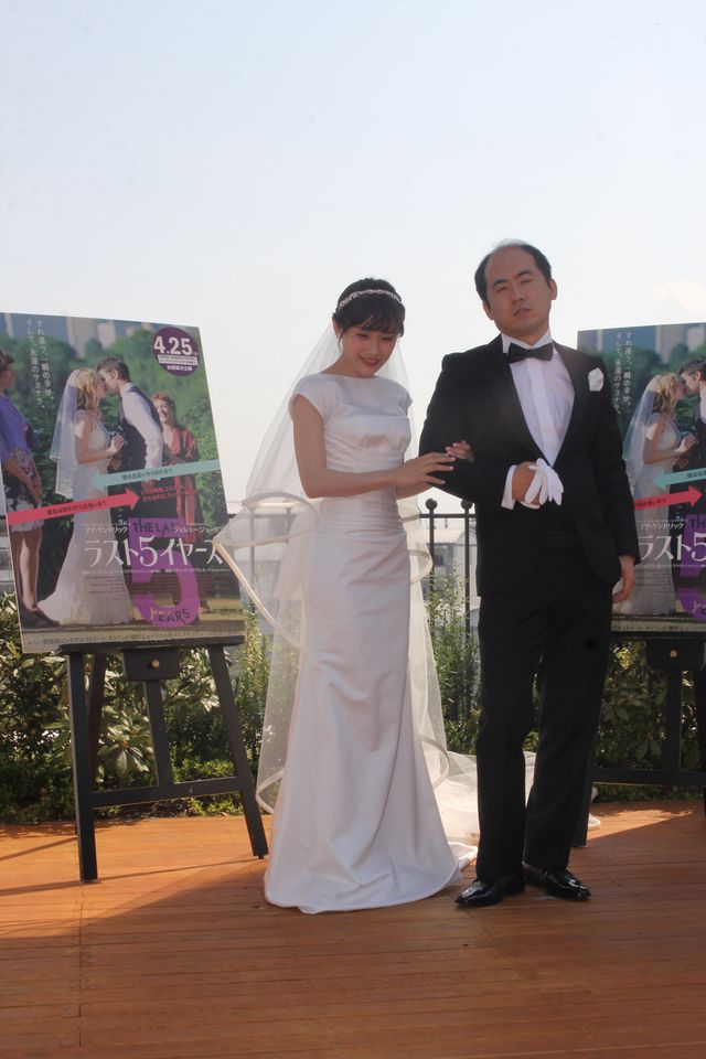高橋愛のウエディングドレス姿！フォトギャラリー（11枚目）