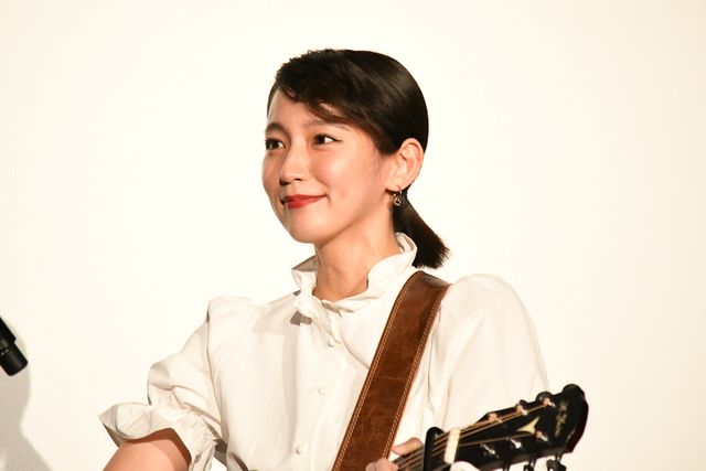 吉岡里帆、人生初ライブに大興奮！映画『音量を上げろタコ！なに歌ってんのか全然わかんねぇんだよ!!』一夜限りのライブイベント（10枚目）