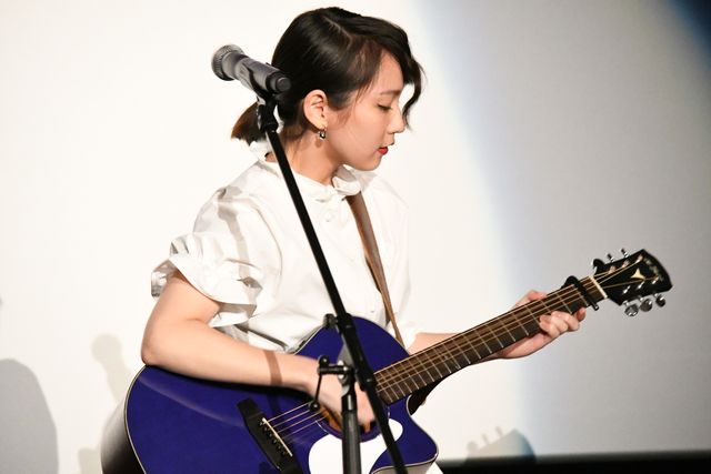 吉岡里帆、人生初ライブに大興奮！映画『音量を上げろタコ！なに歌ってんのか全然わかんねぇんだよ!!』一夜限りのライブイベント（13枚目）