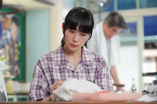 悩んでいたある日…「カムカムエヴリバディ」第55回の場面写真（2枚目）