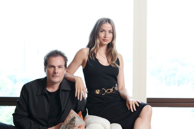 圧倒的な美しさ！来日したアナ・デ・アルマス撮り下ろし（4枚目）