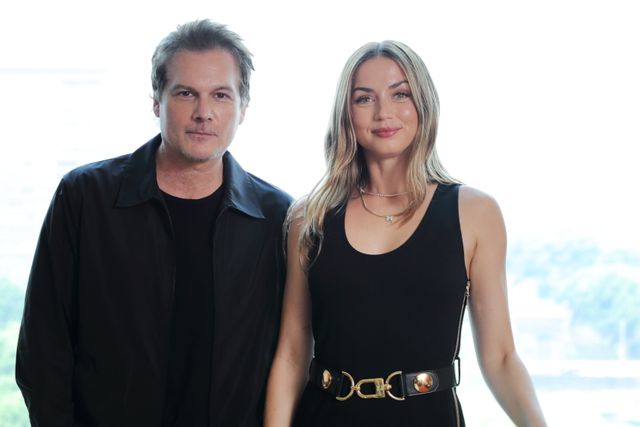 圧倒的な美しさ！来日したアナ・デ・アルマス撮り下ろし（16枚目）