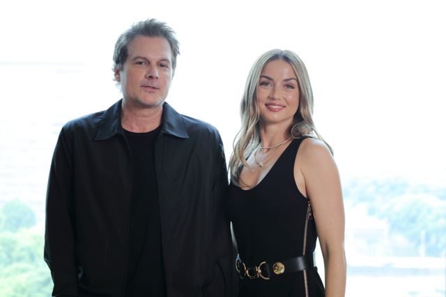 圧倒的な美しさ！来日したアナ・デ・アルマス撮り下ろし（18枚目）