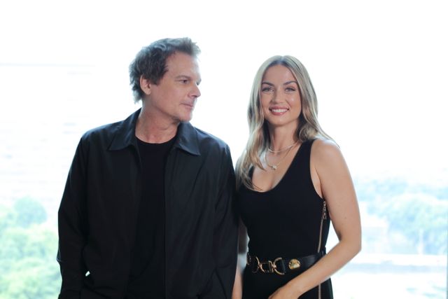 圧倒的な美しさ！来日したアナ・デ・アルマス撮り下ろし（21枚目）